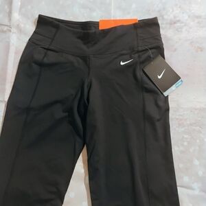 Women's Nike Standard Fit Black Pants New With Tags